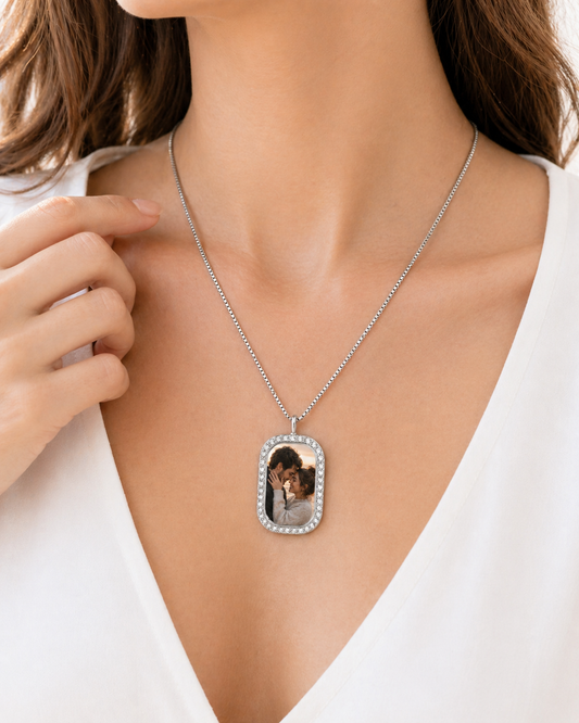 Collana Personalizzata con Foto in Acciaio – Ciondolo Elegante Inciso | Regalo Coppia EvermadeLab Made in Italy 🇮🇹