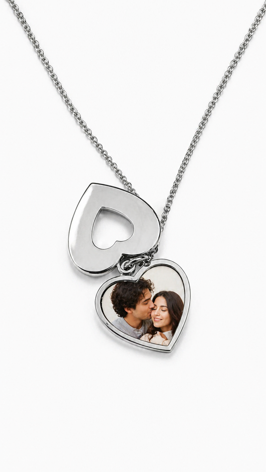 Collana Cuore Personalizzata con Foto – Ciondolo Apribile in Acciaio | Regalo Coppia EvermadeLab Made in Italy 🇮🇹