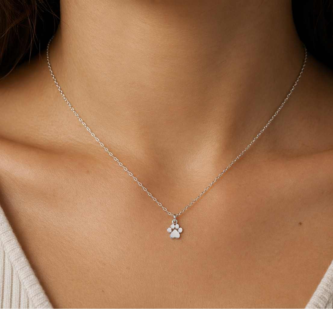 Collana Zampa Gatto in Acciaio – Ciondolo Mini Paw Print | Regalo Amanti Gatti e Cani | EvermadeLab